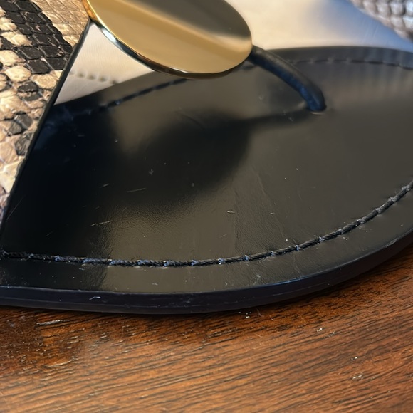 Tory Burch Flat Sandals Size 8 1/2 NWOT - Picture 11 of 11